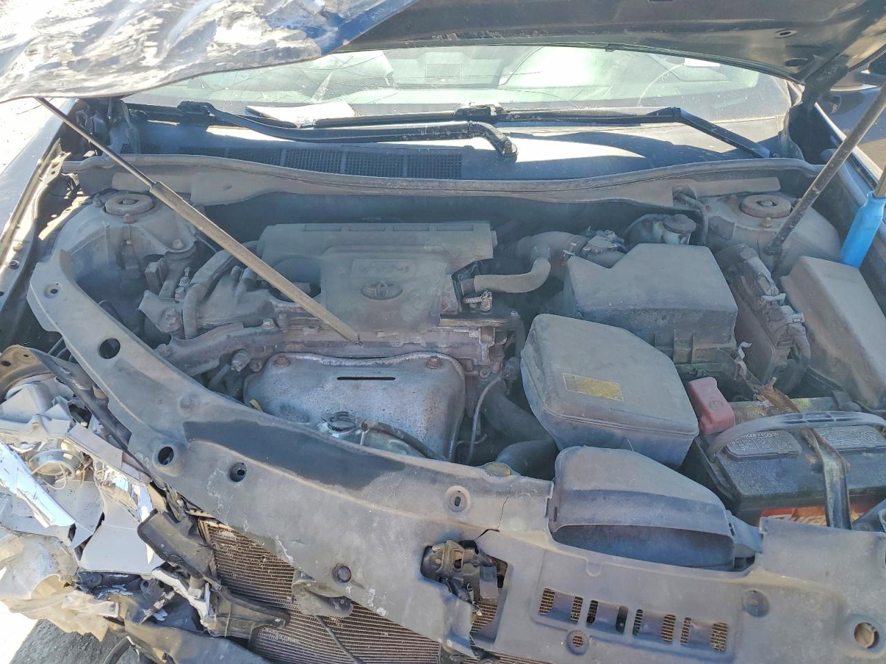 2013 TOYOTA CAMRY LE photo 21