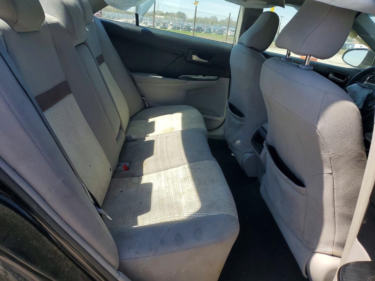 2013 TOYOTA CAMRY LE photo 19