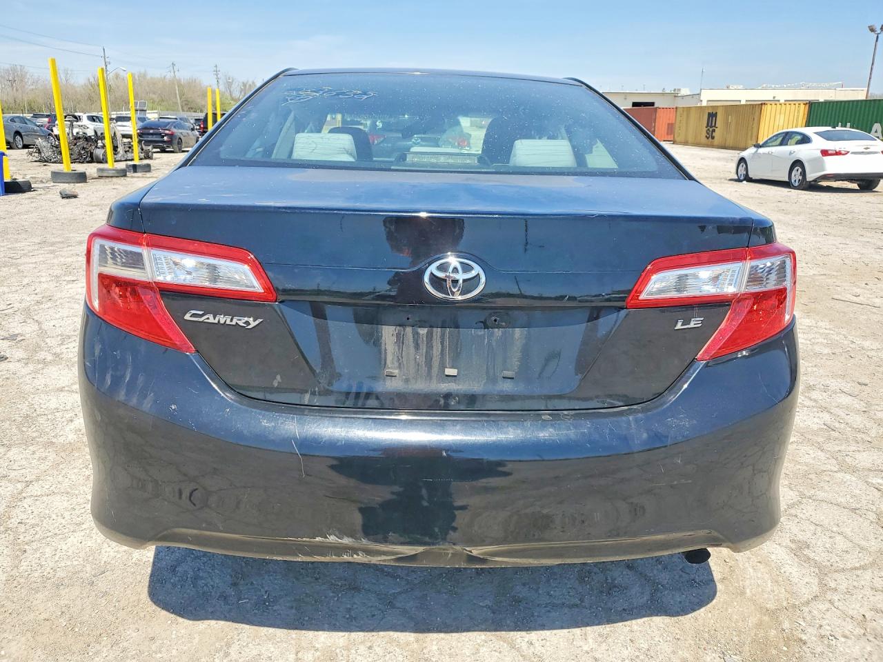 2013 TOYOTA CAMRY LE photo 11