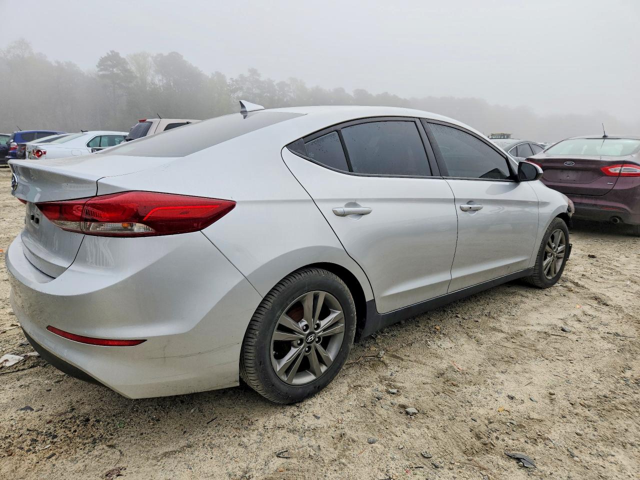 2017 HYUNDAI ELANTRA SE photo 5