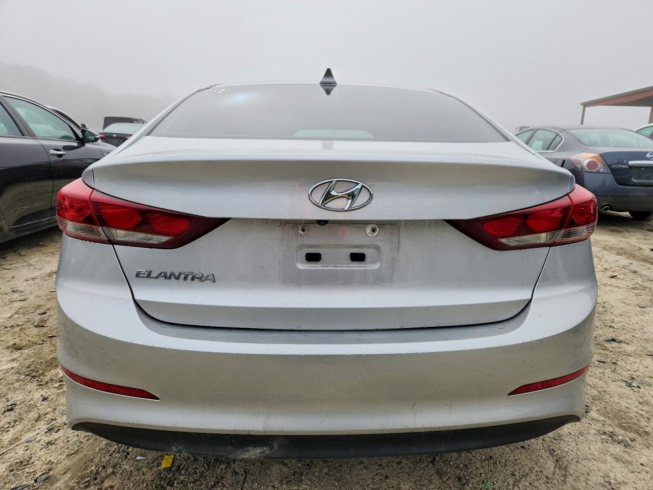 2017 HYUNDAI ELANTRA SE photo 11