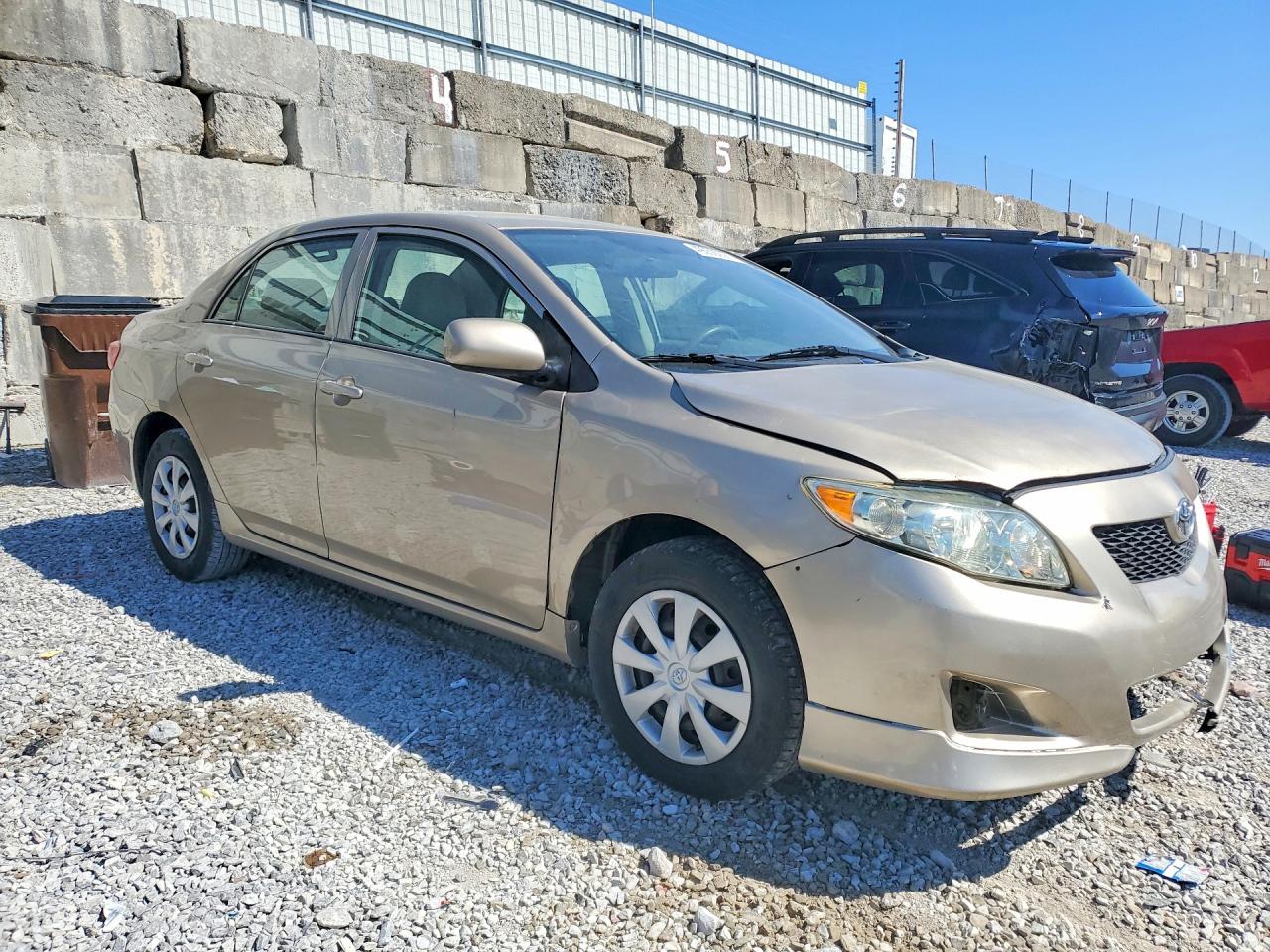 2010 TOYOTA COROLLA LE photo 4