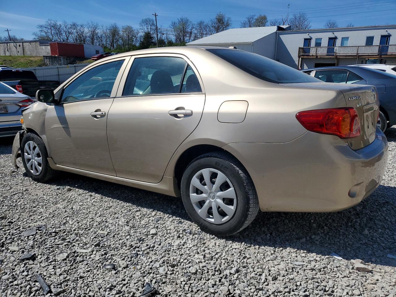 2010 TOYOTA COROLLA LE photo 2