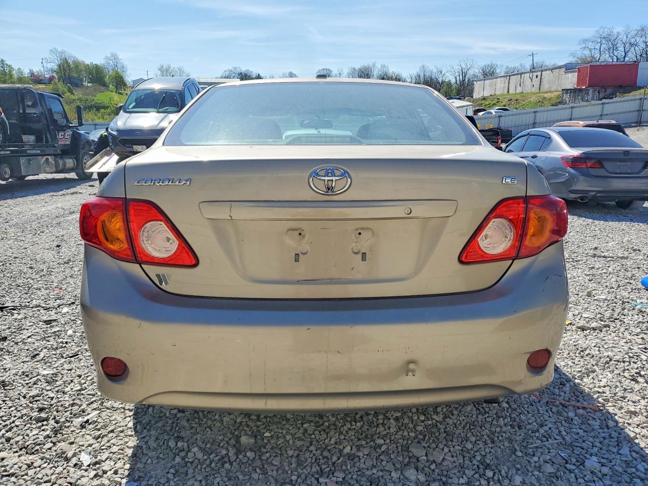 2010 TOYOTA COROLLA LE photo 6