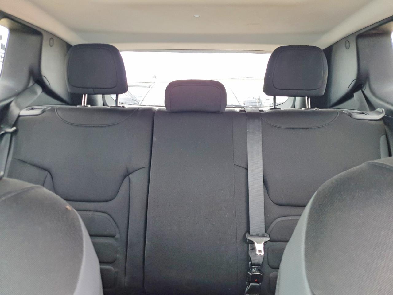 2017 JEEP RENEGADE LATITUDE photo 28