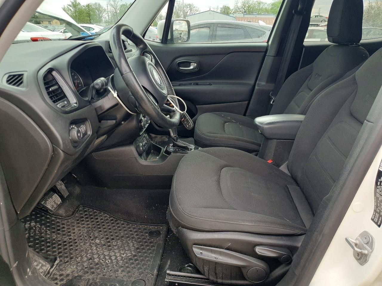 2017 JEEP RENEGADE LATITUDE photo 19