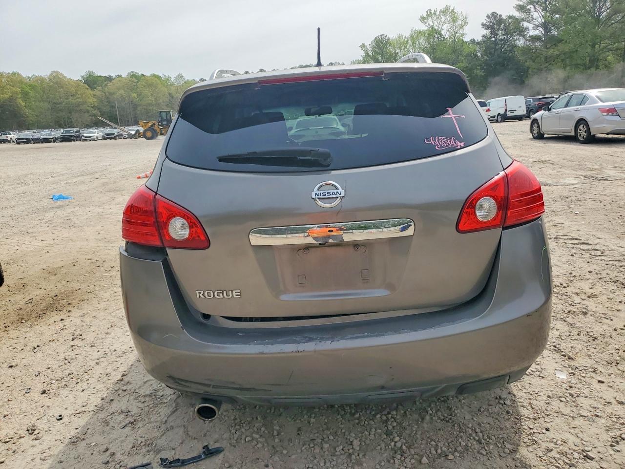 2013 NISSAN ROGUE S photo 11