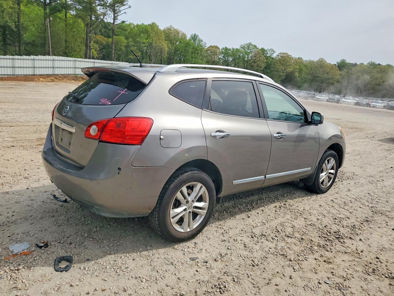 2013 NISSAN ROGUE S photo 5