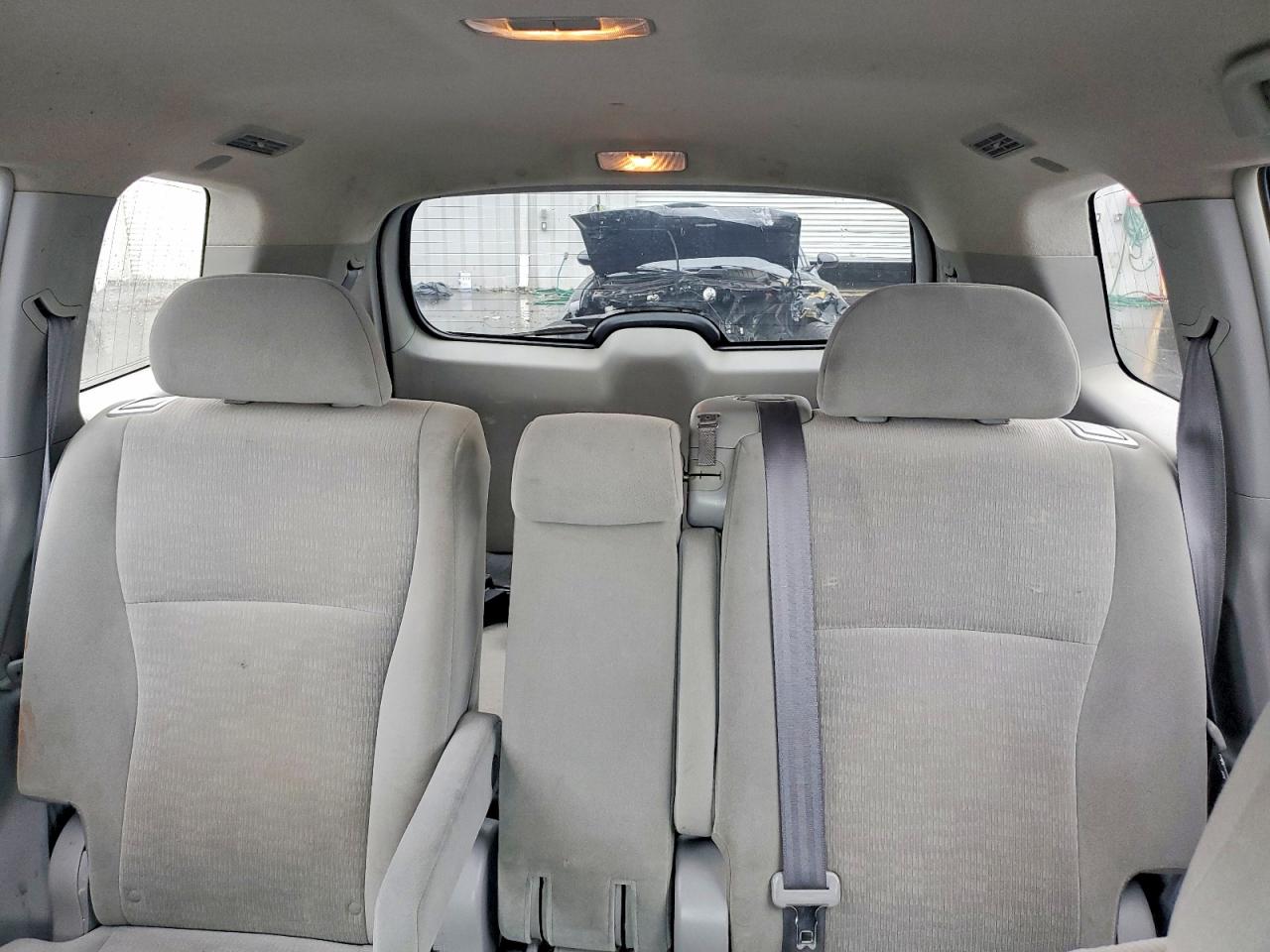 2011 TOYOTA HIGHLANDER BASE photo 19
