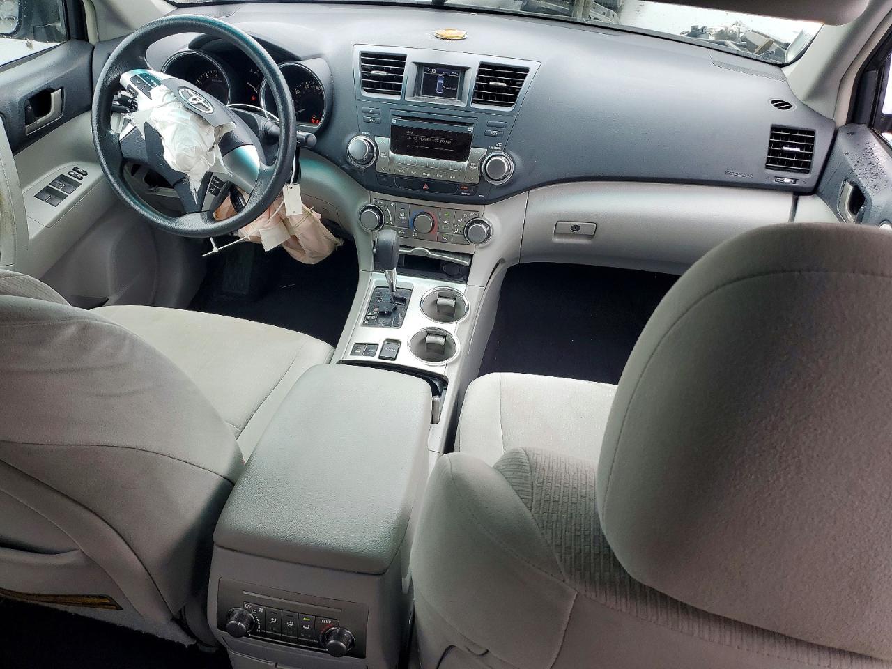 2011 TOYOTA HIGHLANDER BASE photo 15