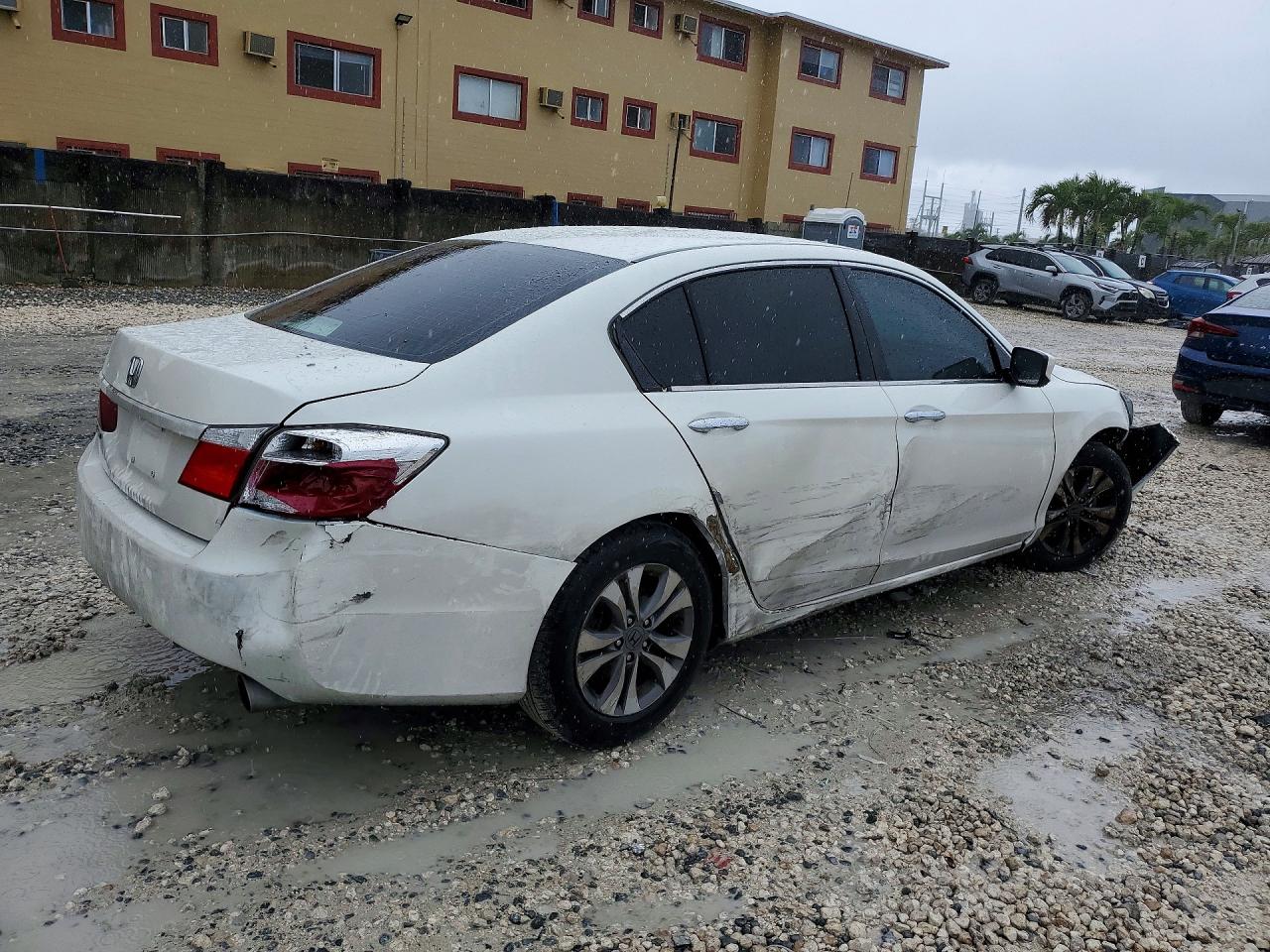 2015 HONDA ACCORD LX photo 7