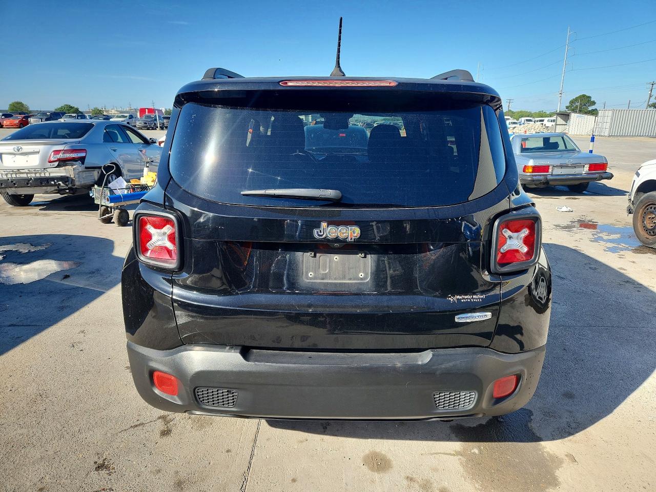 2017 JEEP RENEGADE LATITUDE photo 6