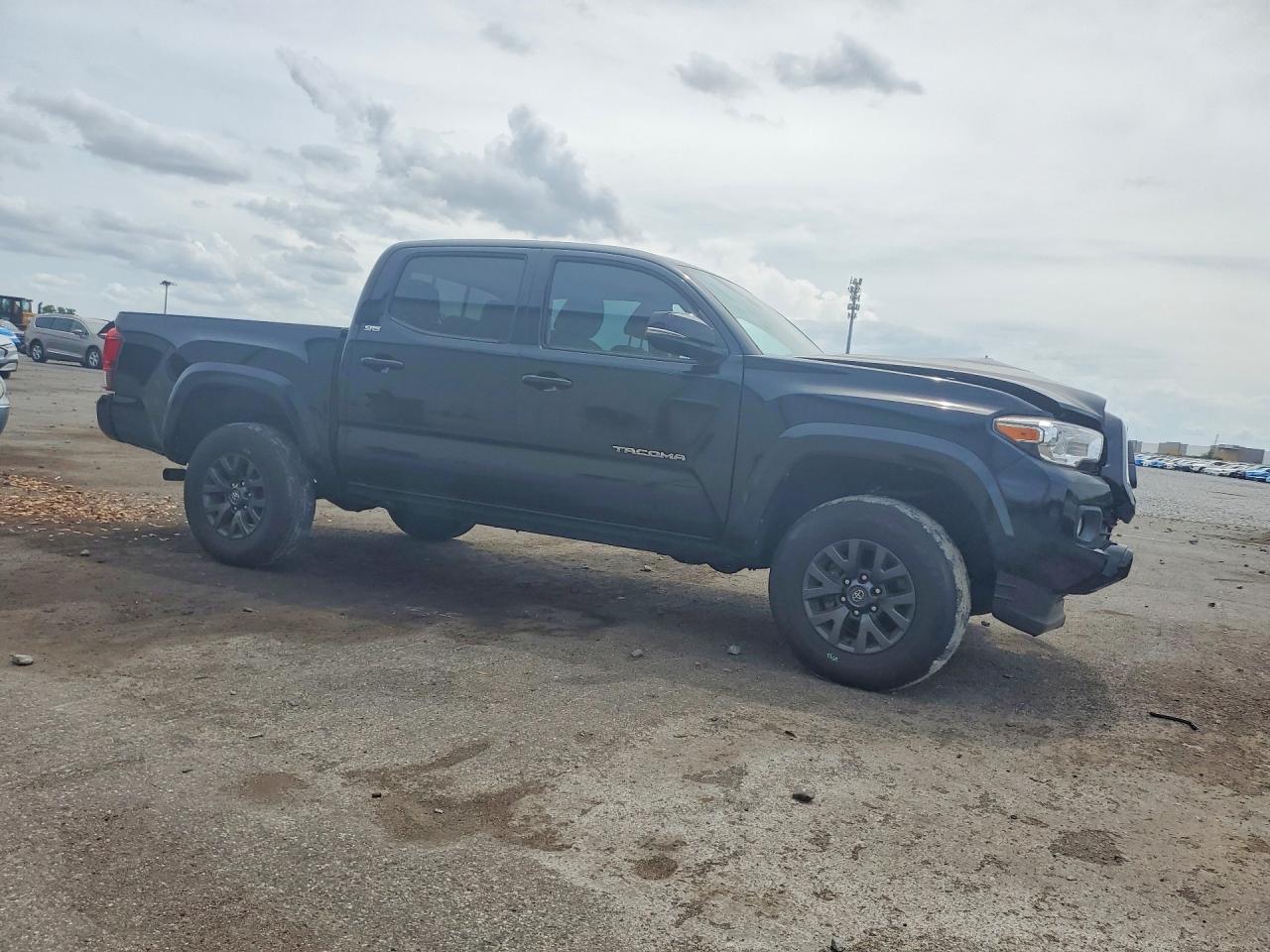 2022 TOYOTA TACOMA SR5 V6 photo 4