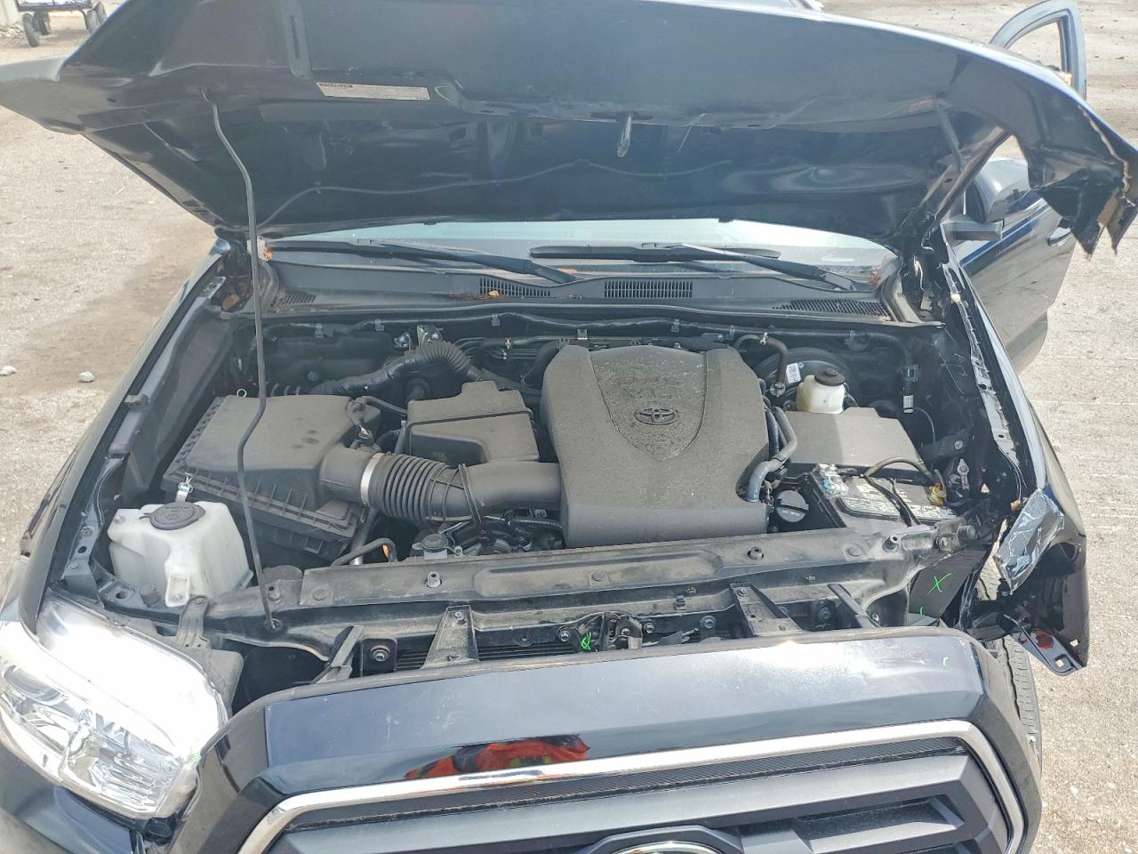 2022 TOYOTA TACOMA SR5 V6 photo 11