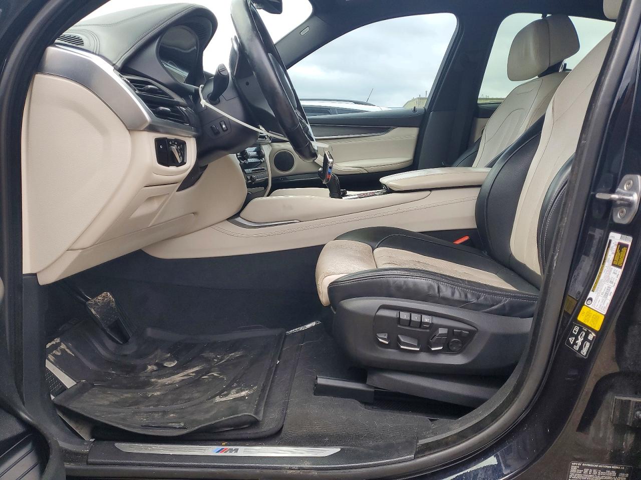 2016 BMW X6 XDRIVE50I photo 13