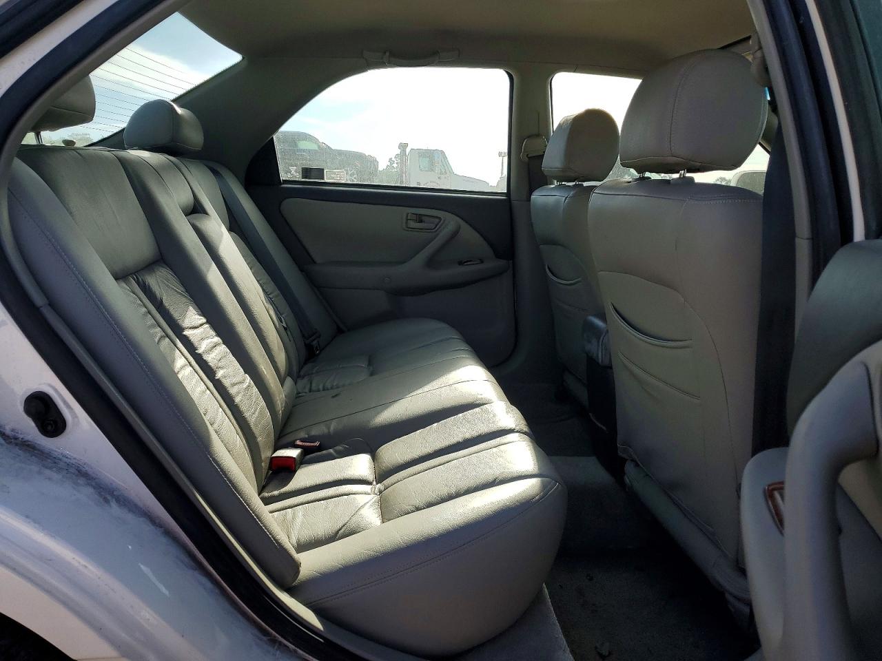 1997 TOYOTA CAMRY LE photo 19
