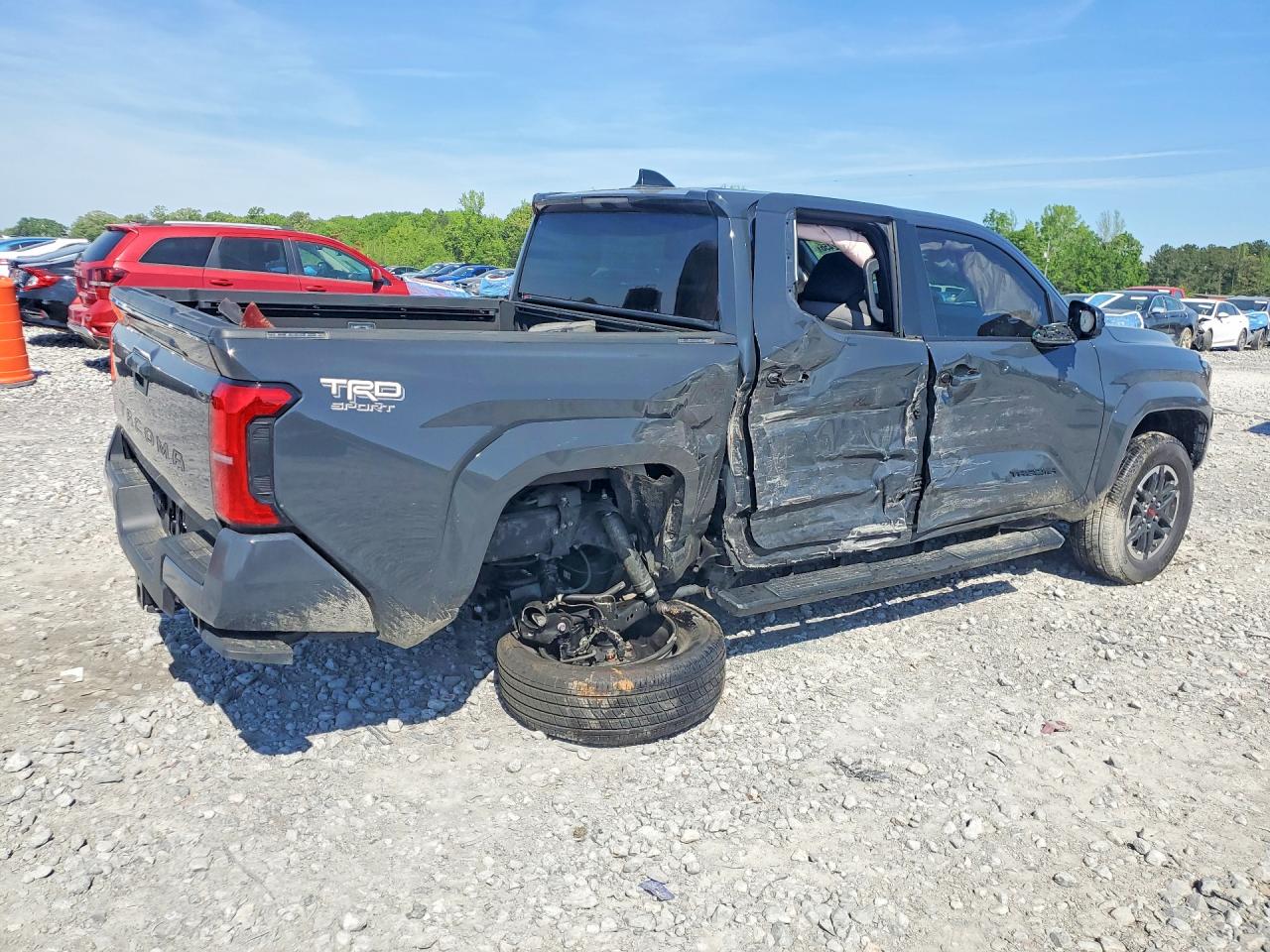 2024 TOYOTA TACOMA TRD SPORT photo 3