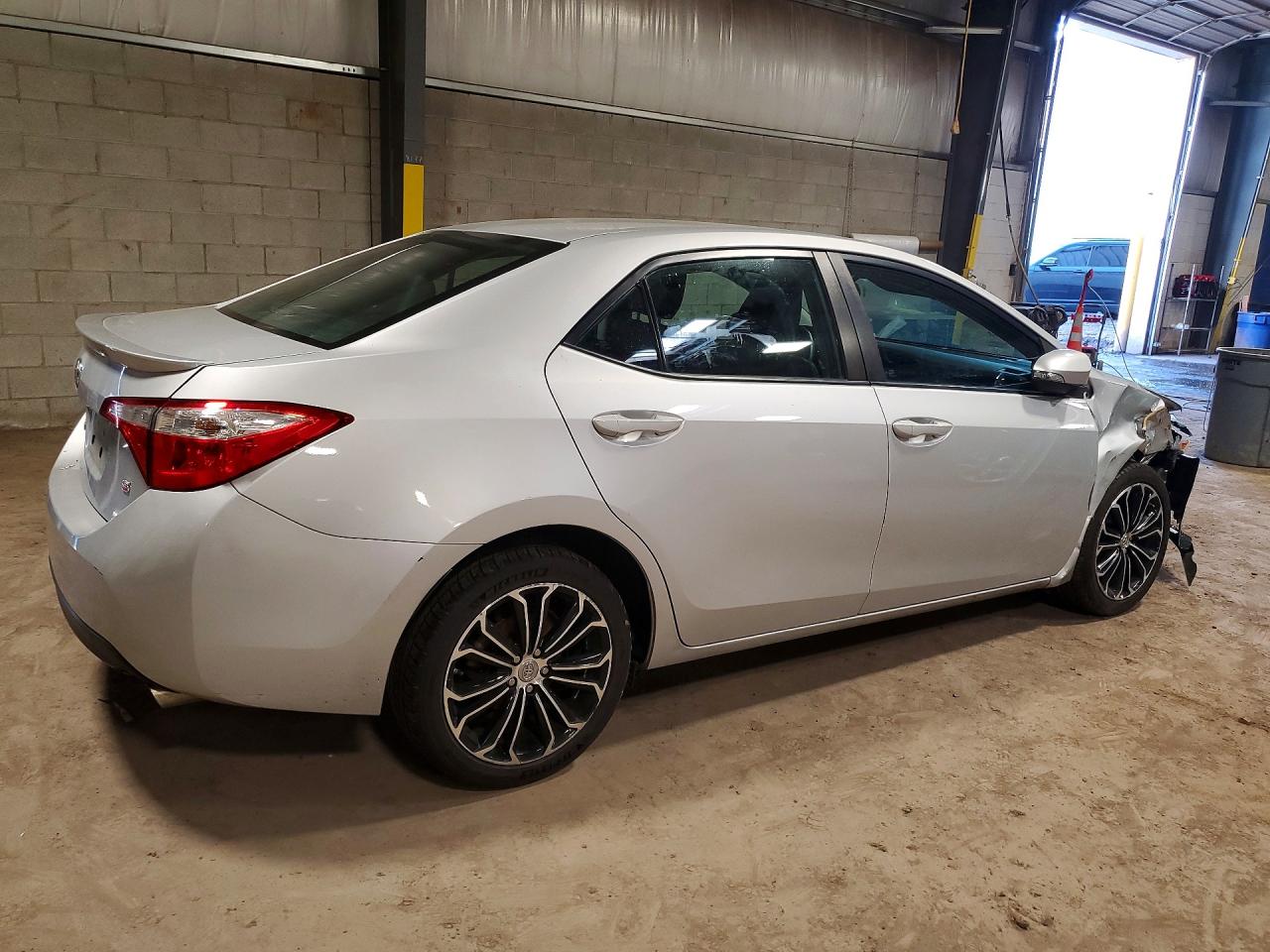 2016 TOYOTA COROLLA S PLUS photo 5