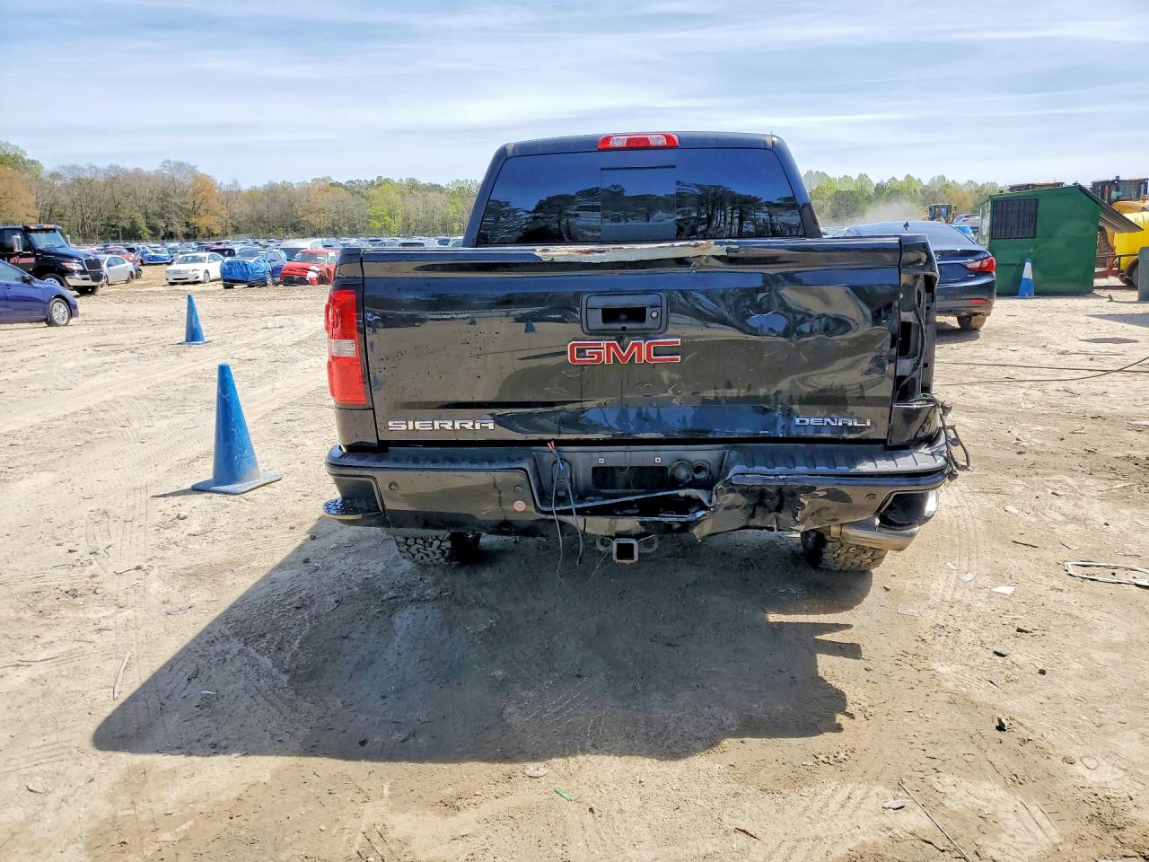 2015 GMC SIERRA K1500 DENALI photo 6