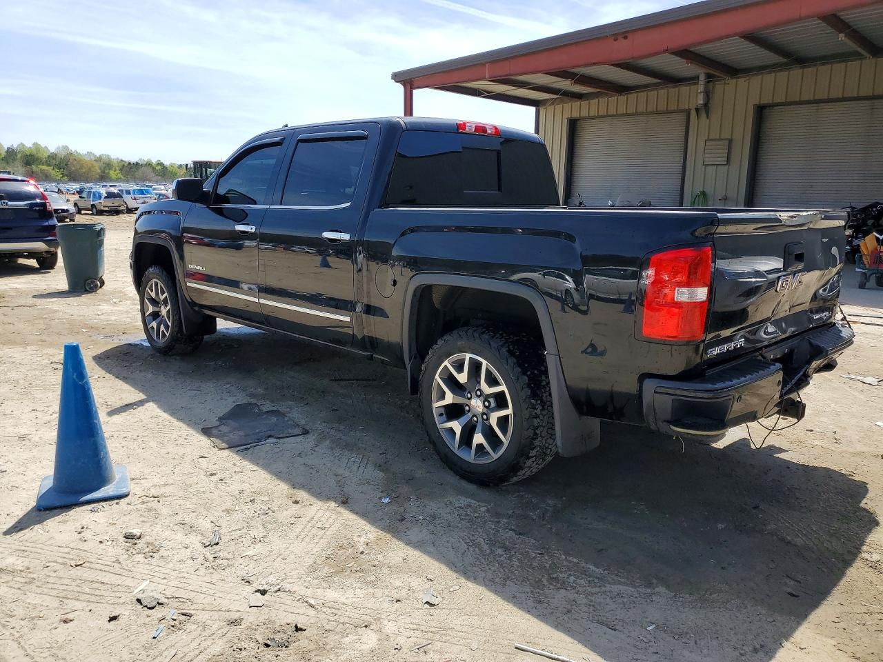 2015 GMC SIERRA K1500 DENALI photo 2