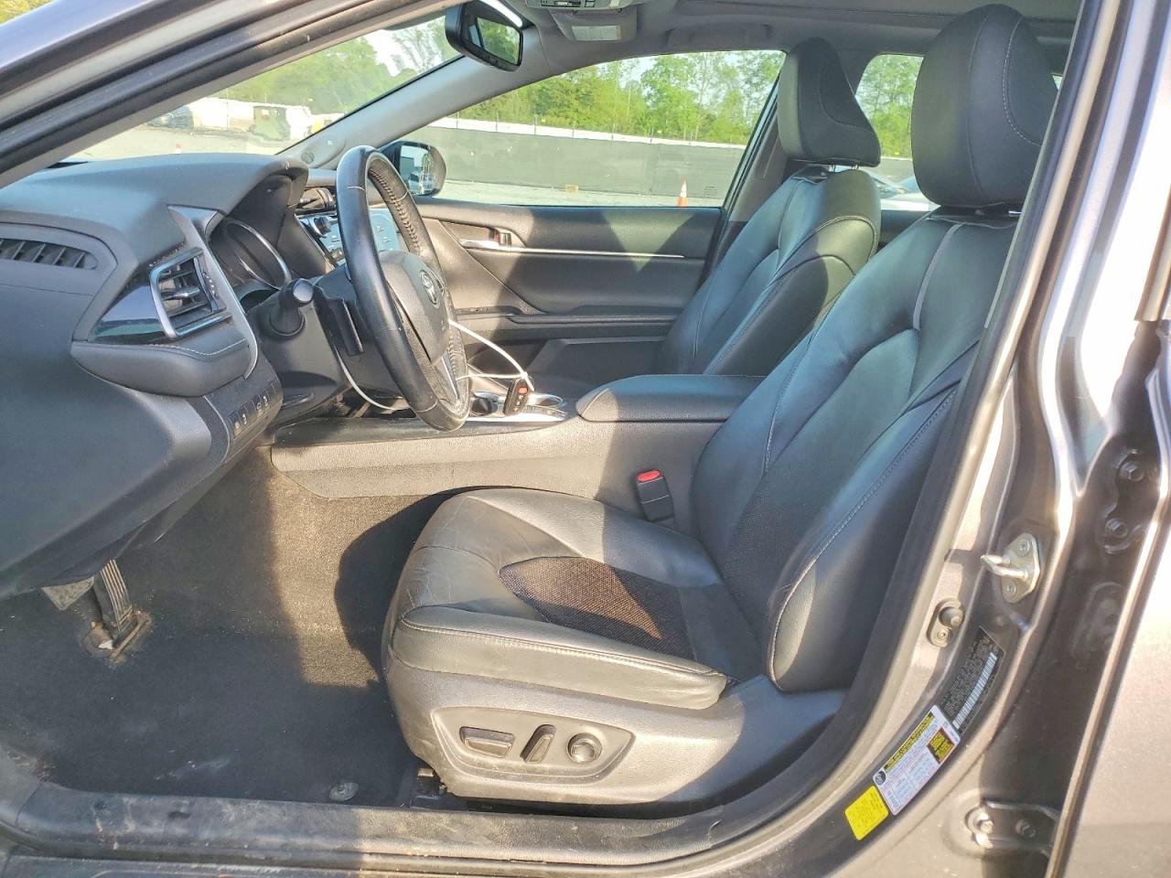 2019 TOYOTA CAMRY XSE V6 photo 13
