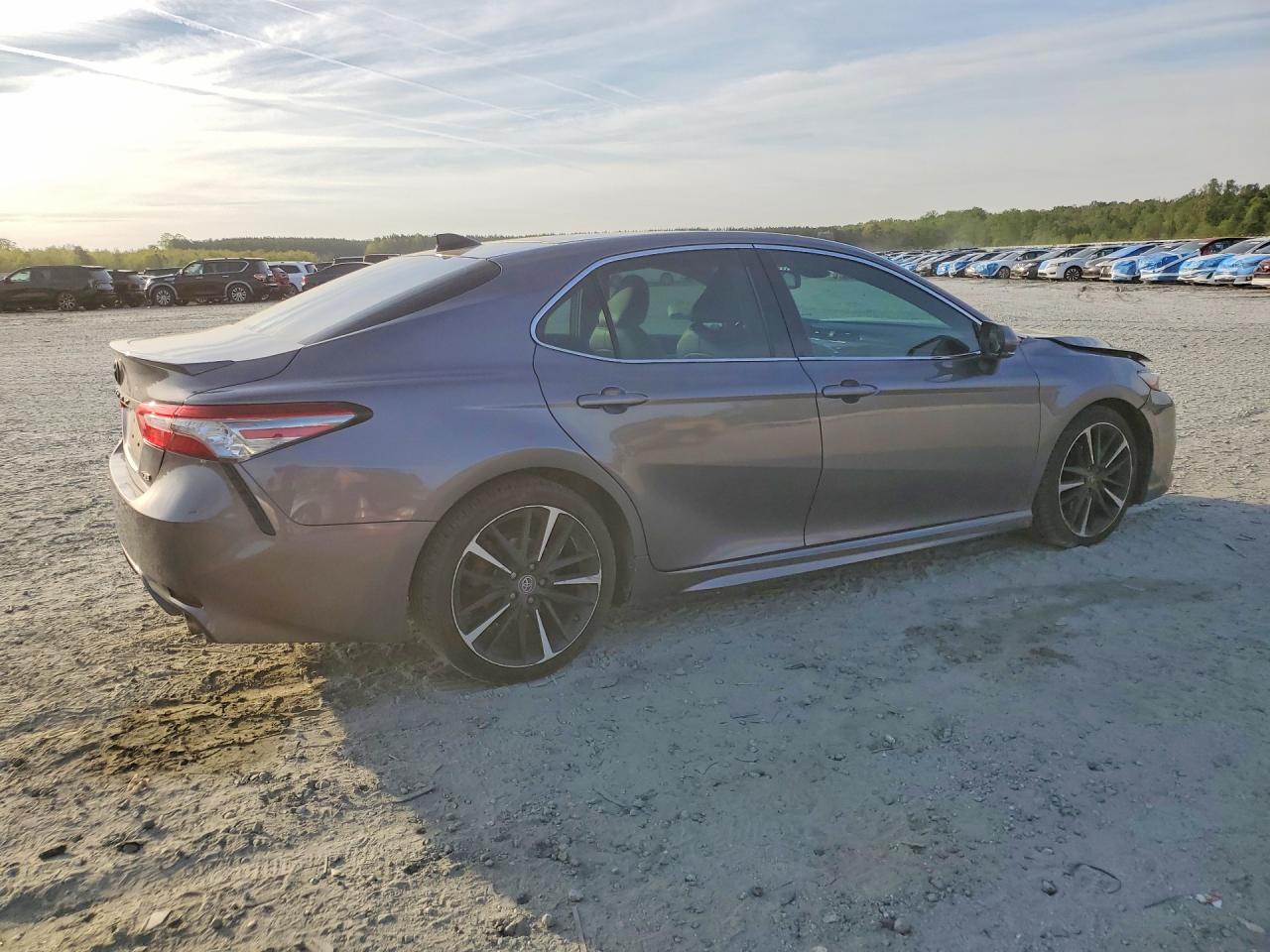 2019 TOYOTA CAMRY XSE V6 photo 5