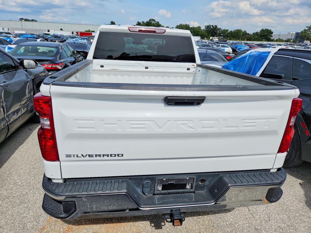 2023 CHEVROLET SILVERADO C1500 photo 11