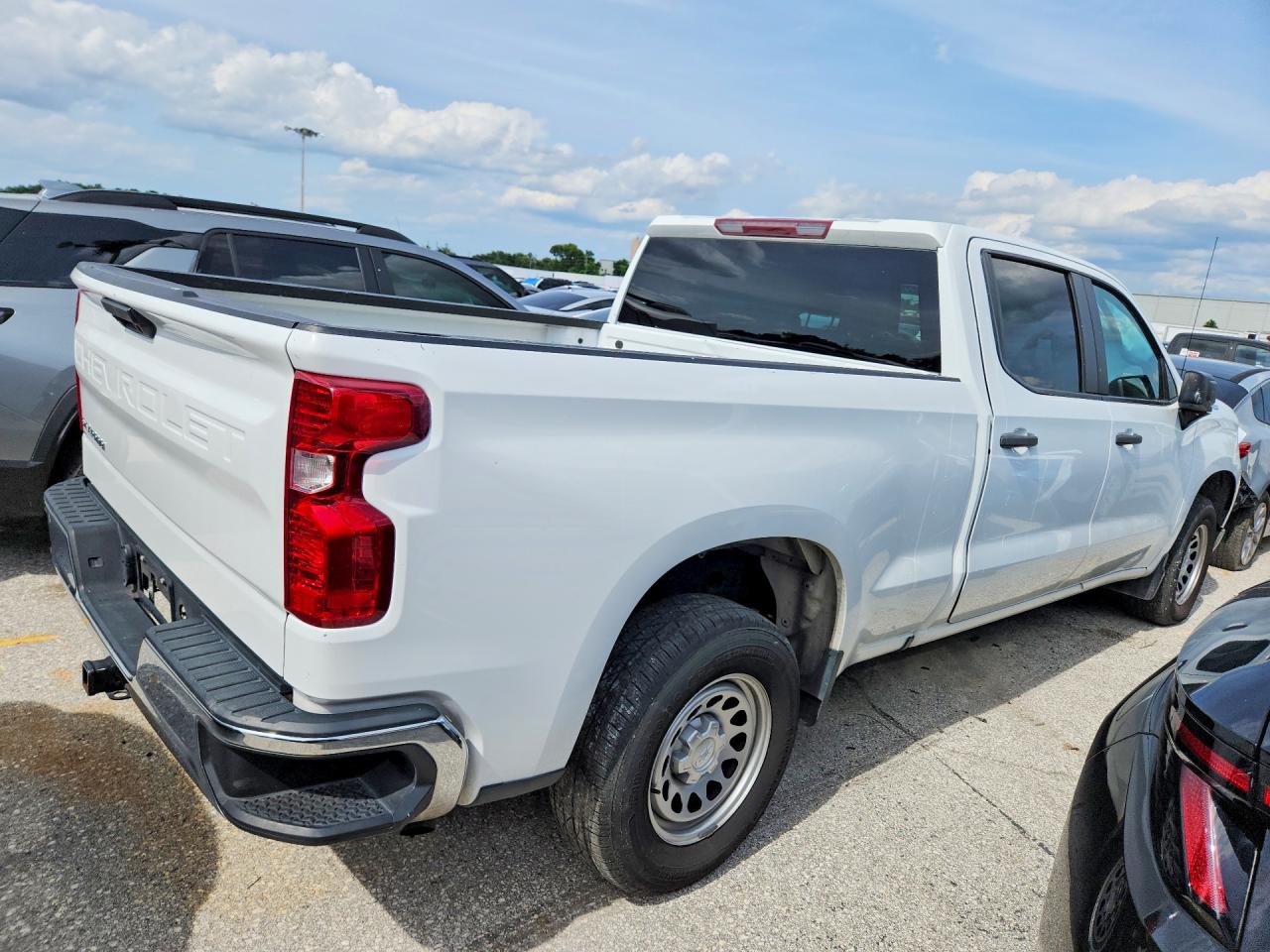 2023 CHEVROLET SILVERADO C1500 photo 5