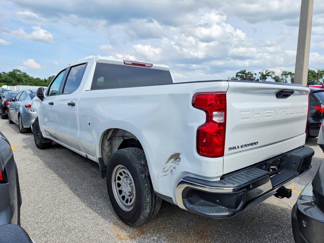 2023 CHEVROLET SILVERADO C1500 photo 3