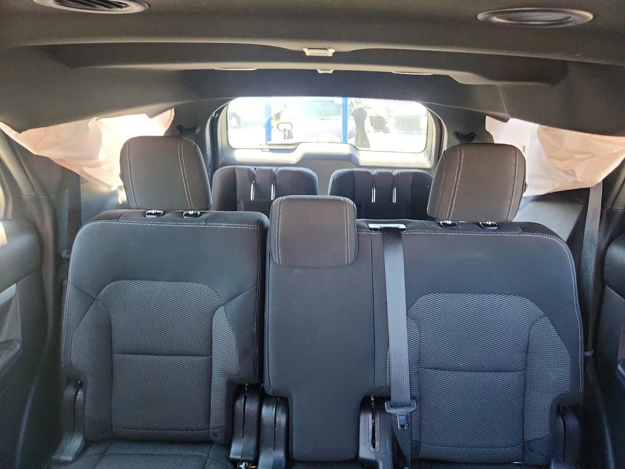 2017 FORD EXPLORER XLT photo 19