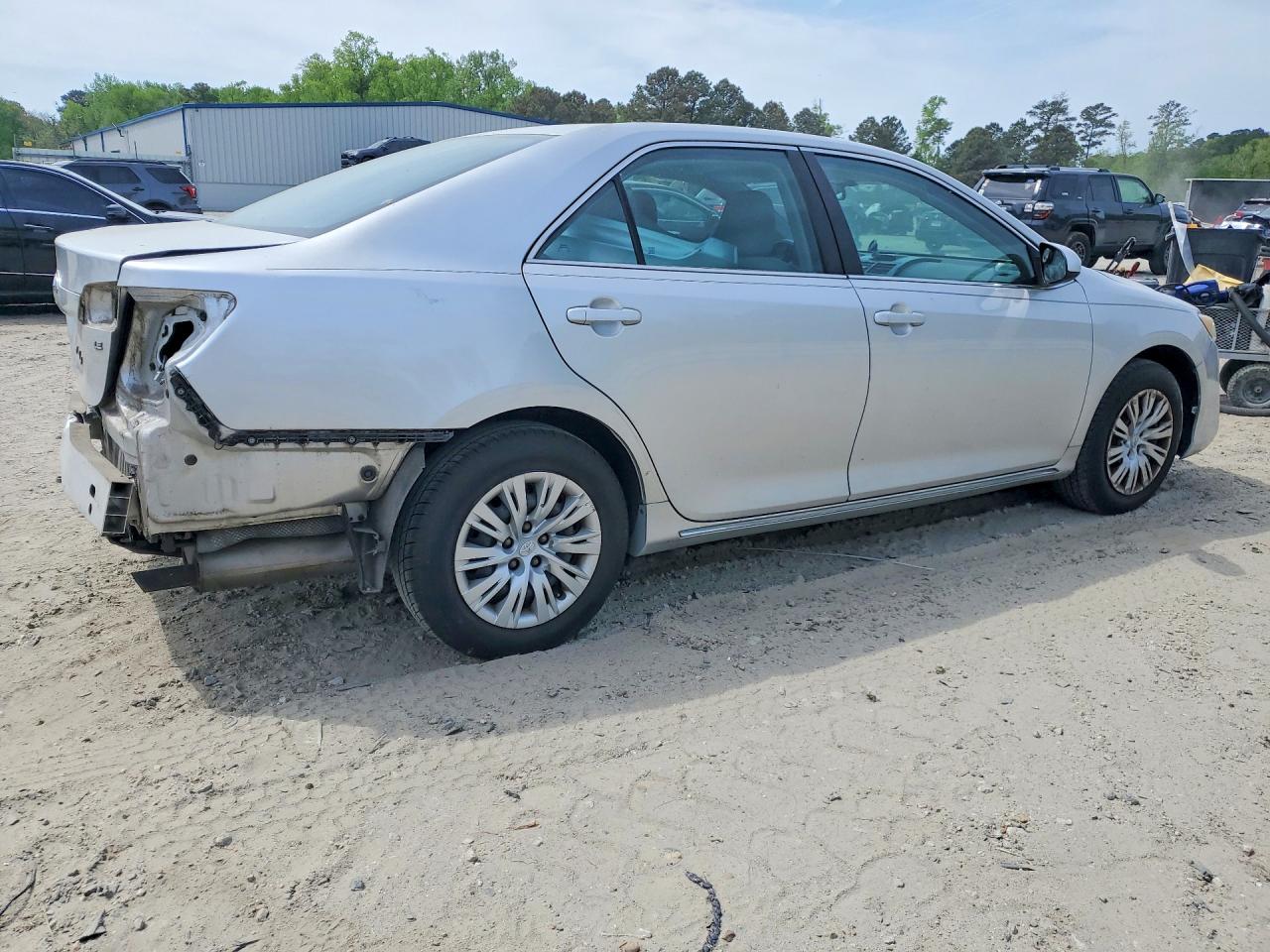 2012 TOYOTA CAMRY LE photo 5