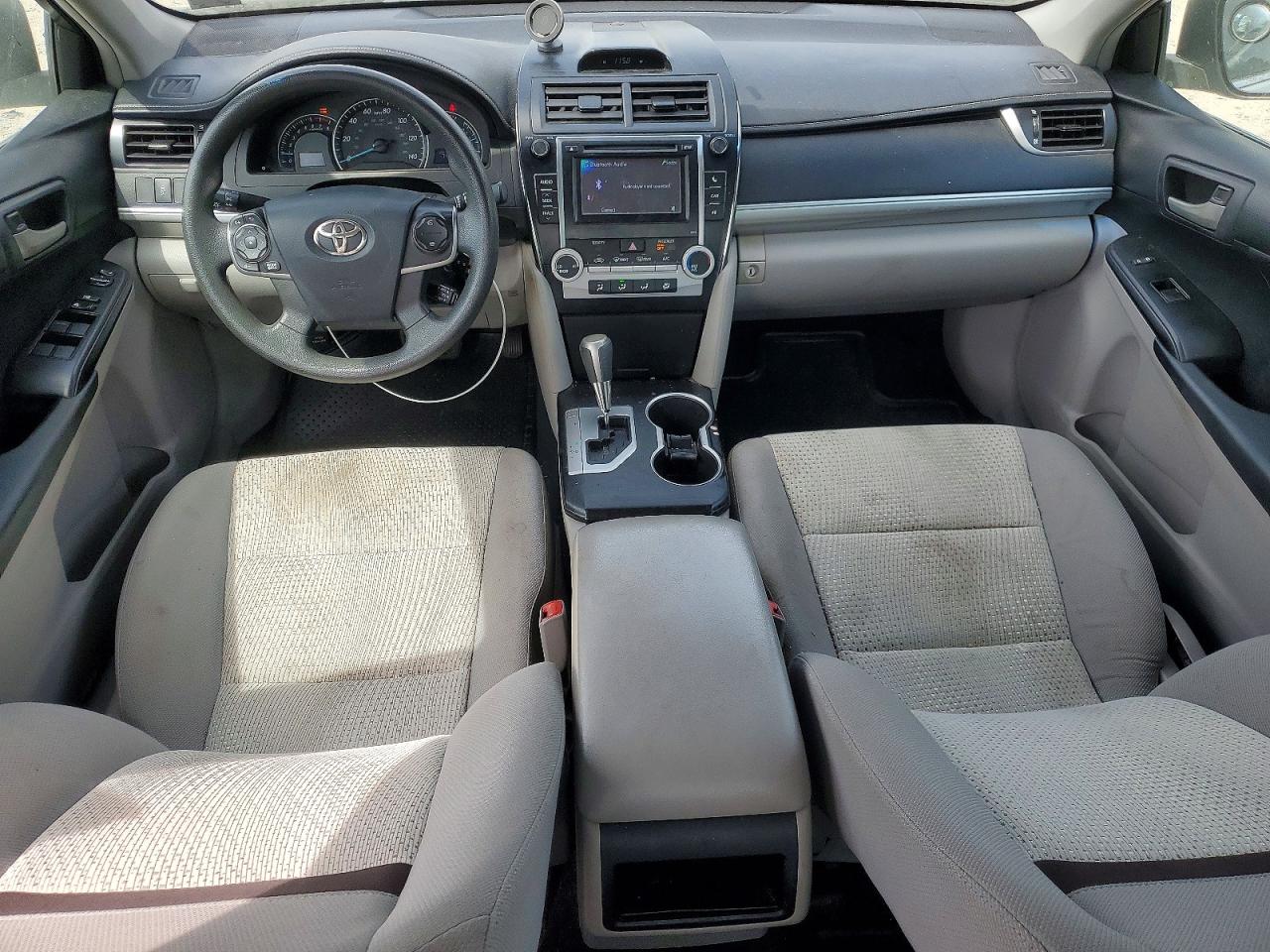 2012 TOYOTA CAMRY LE photo 15