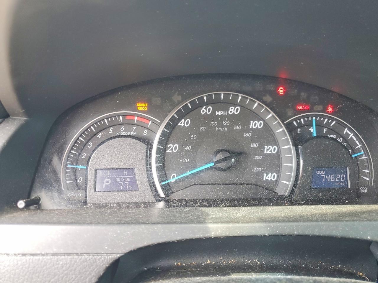 2012 TOYOTA CAMRY LE photo 17