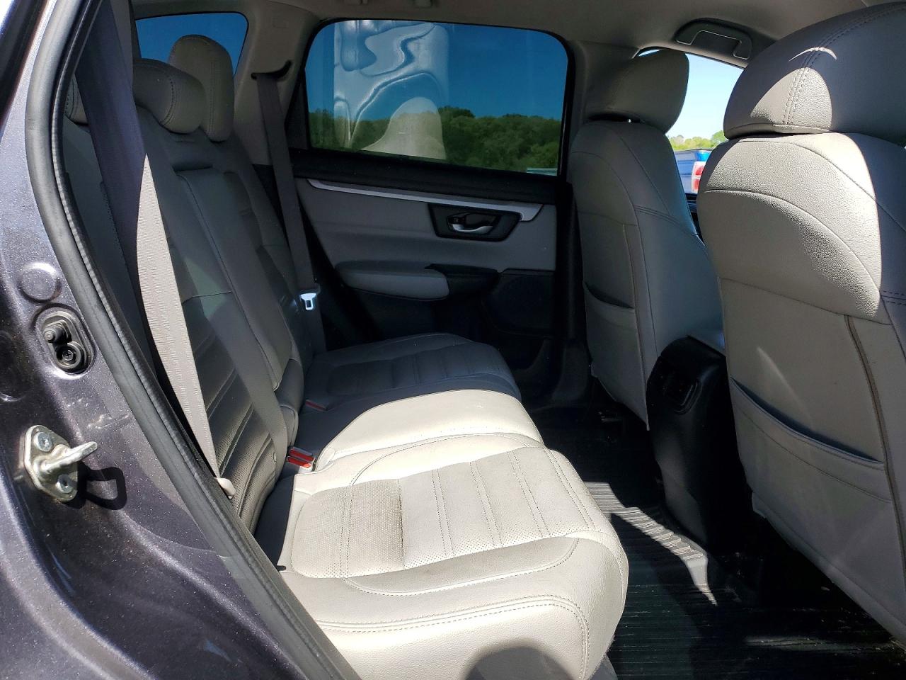 2017 HONDA CR-V LX photo 21