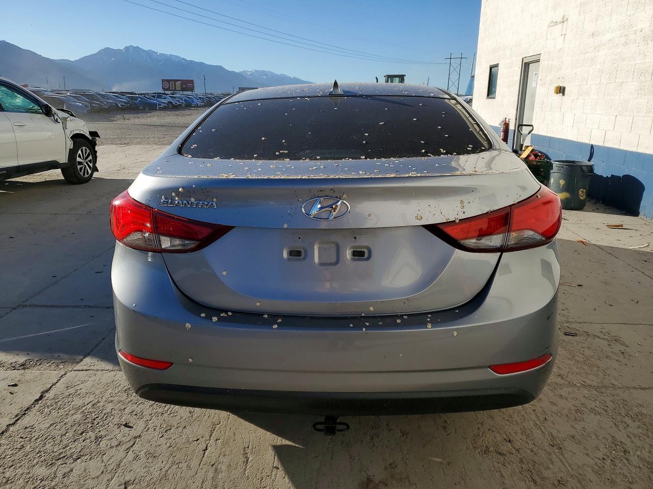 2015 HYUNDAI ELANTRA SE photo 11