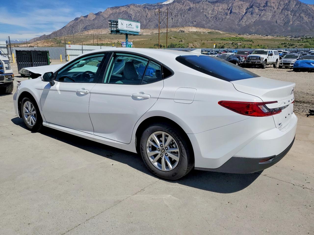 2026 TOYOTA CAMRY LE photo 3
