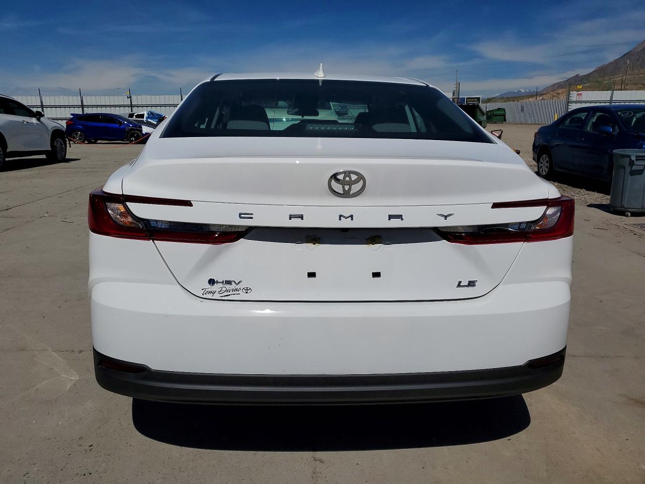 2026 TOYOTA CAMRY LE photo 11