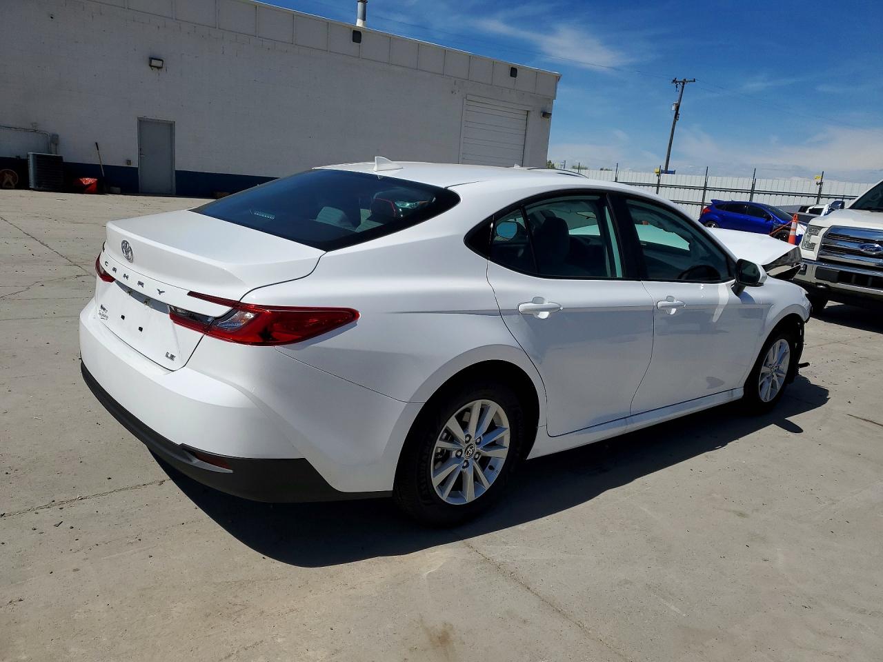 2026 TOYOTA CAMRY LE photo 5