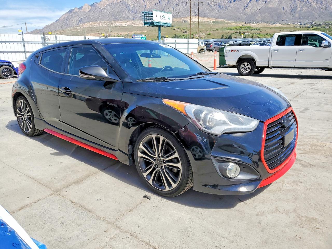 2016 HYUNDAI VELOSTER TURBO photo 7