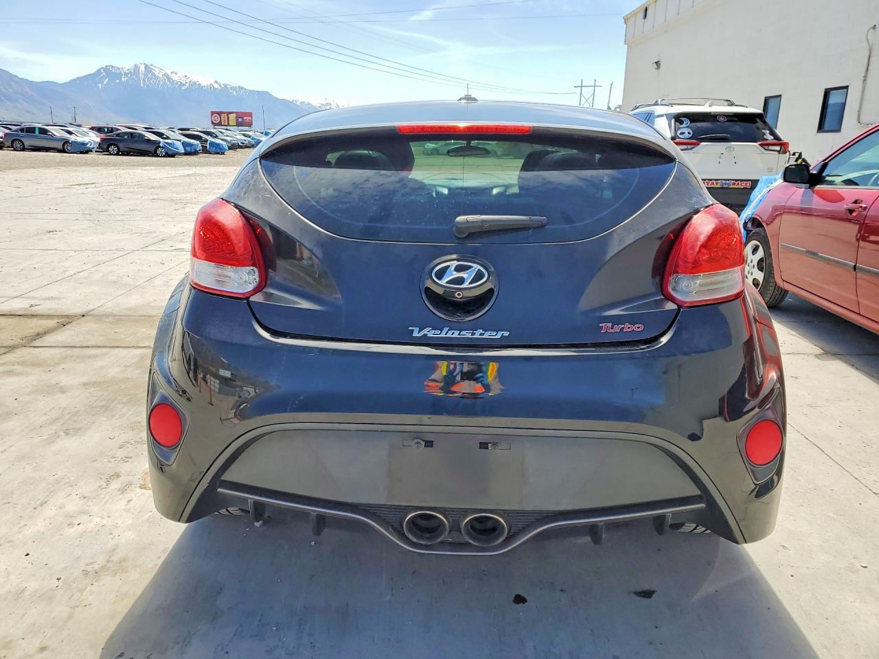 2016 HYUNDAI VELOSTER TURBO photo 11