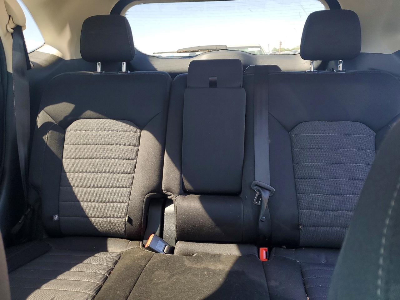 2017 FORD EDGE SE photo 19