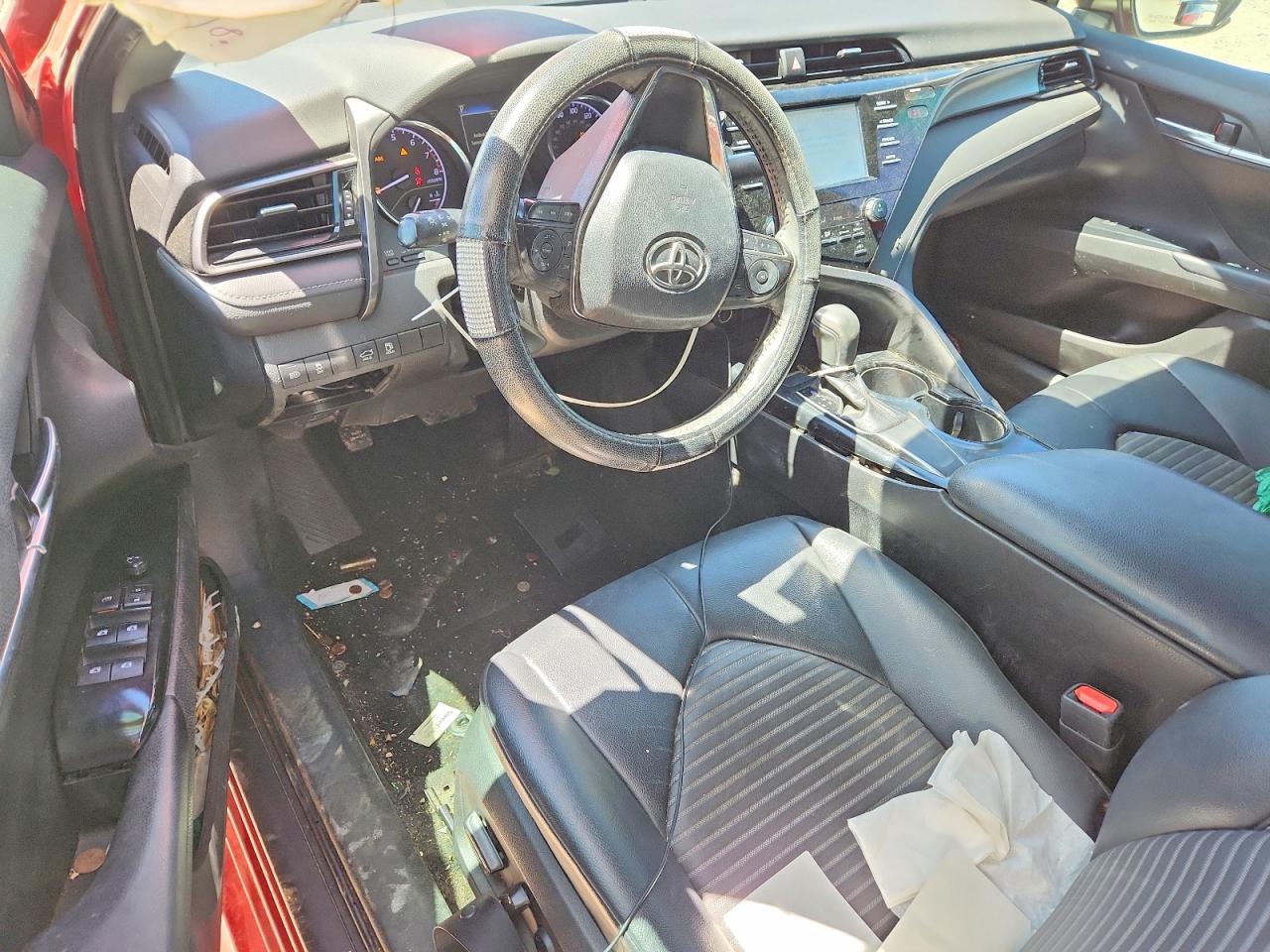 2019 TOYOTA CAMRY SE photo 15