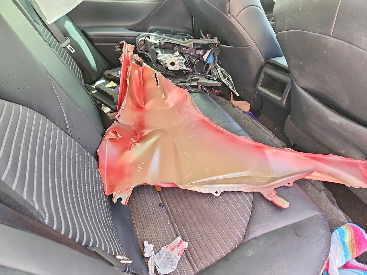2019 TOYOTA CAMRY SE photo 23