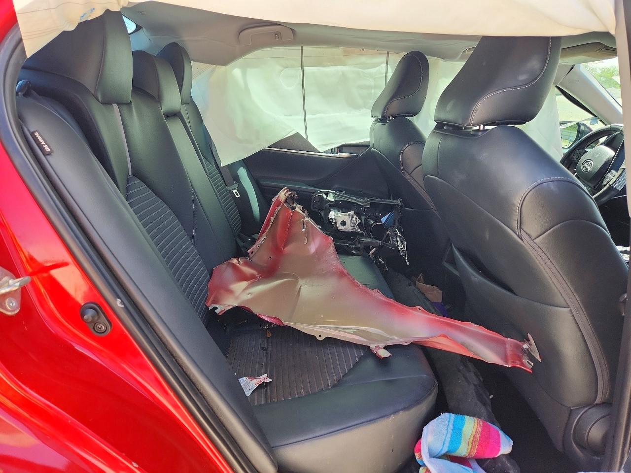 2019 TOYOTA CAMRY SE photo 19