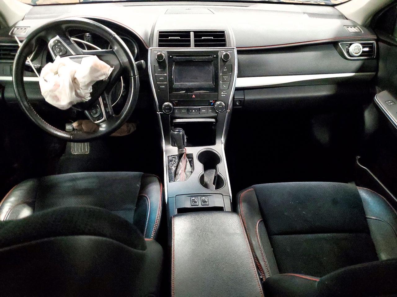 2015 TOYOTA CAMRY XSE photo 8