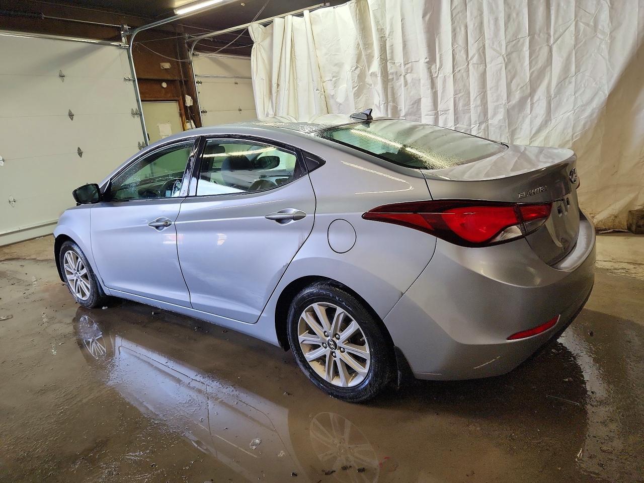 2016 HYUNDAI ELANTRA SE photo 4
