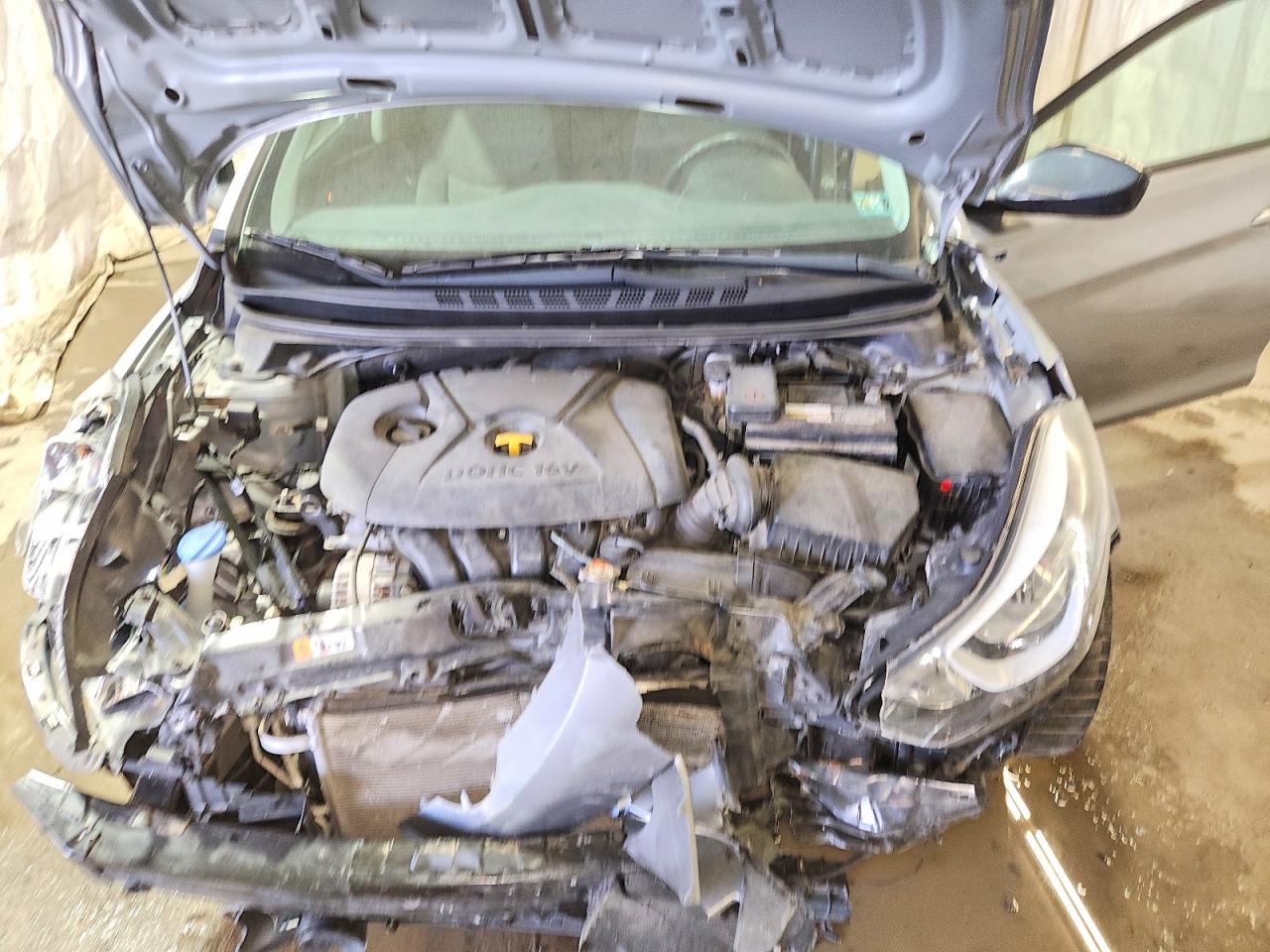 2016 HYUNDAI ELANTRA SE photo 31