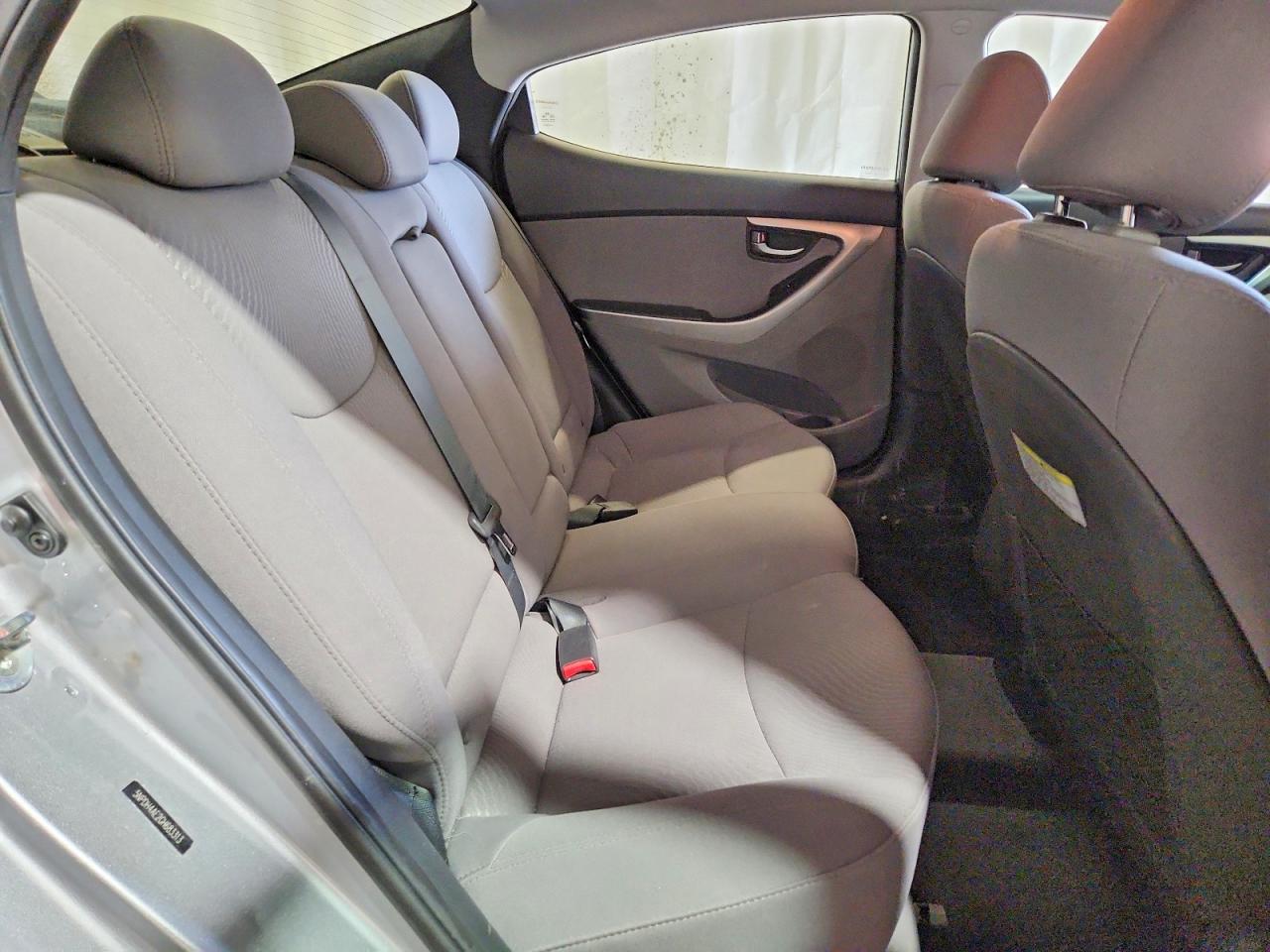 2016 HYUNDAI ELANTRA SE photo 28
