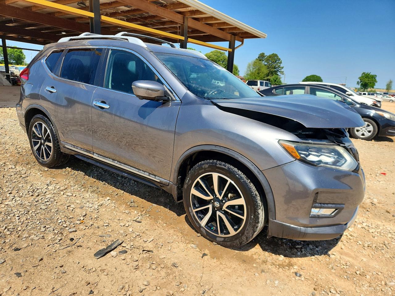 2017 NISSAN ROGUE SL photo 10