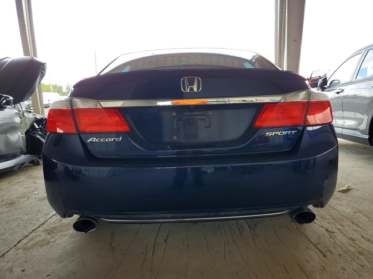 2015 HONDA ACCORD SPORT photo 11